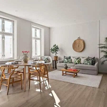 Fast Wifi Working Place Cozy アパート オスロ